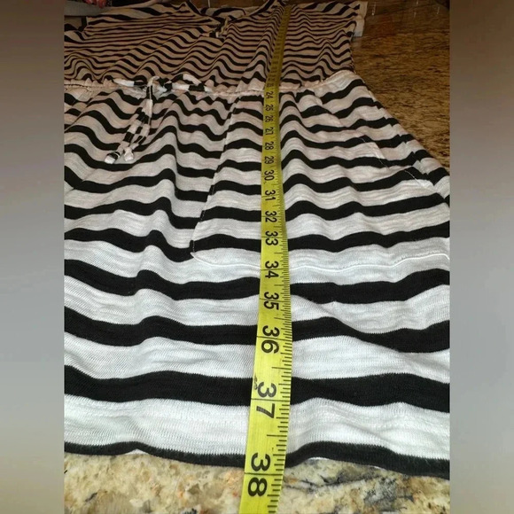 Time & Tru Black/White Stripe Shortall Romper Women's Size Large (12-14) - Picture 6 of 7